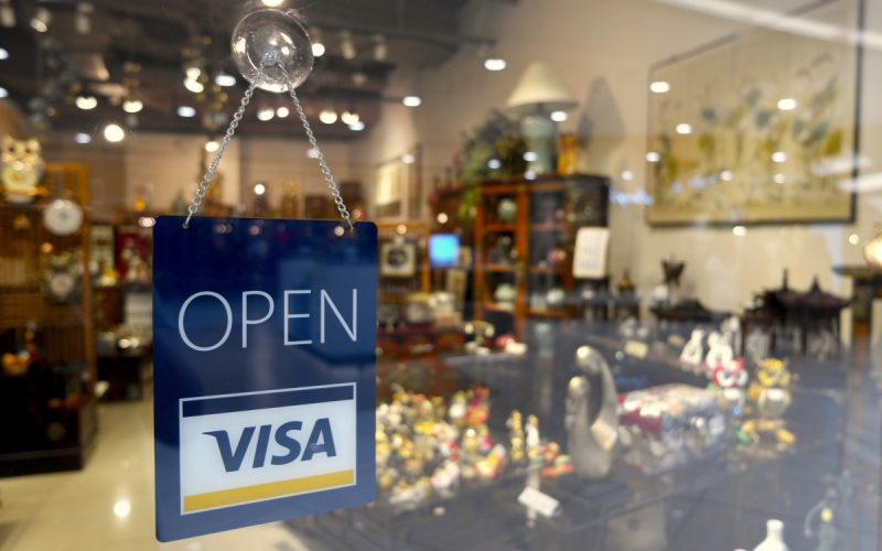 magasin-LA BASTIDE-min_open_sign_visa_sign_open_store_sign_visa_credit_card_business-810443